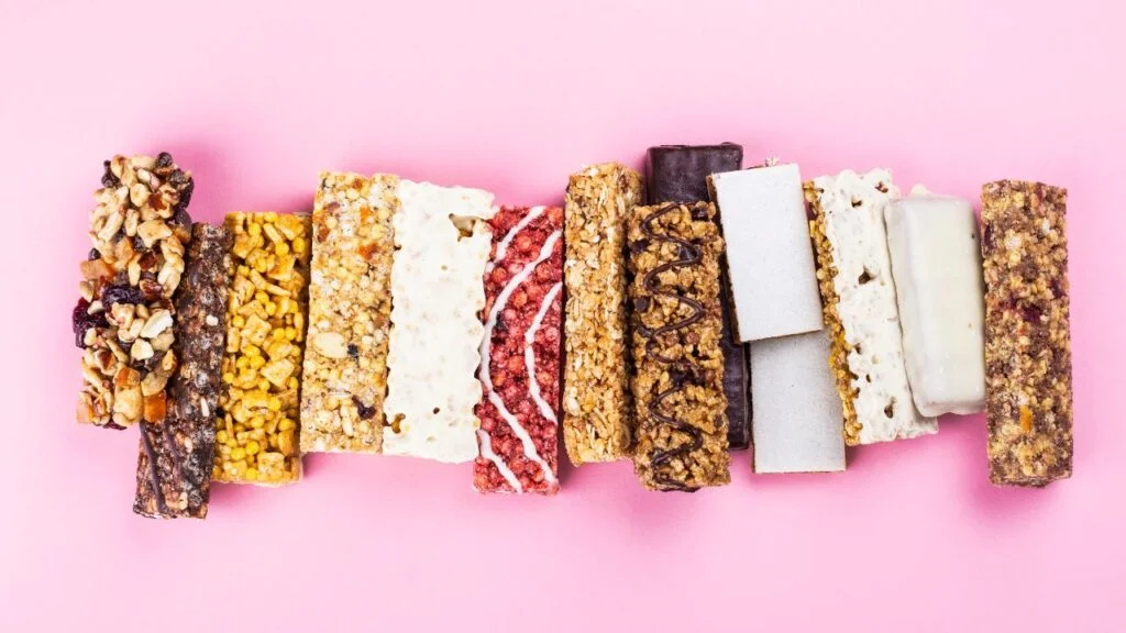 Selección de barras energéticas como opción de snack rápido para antes de ejercitarse